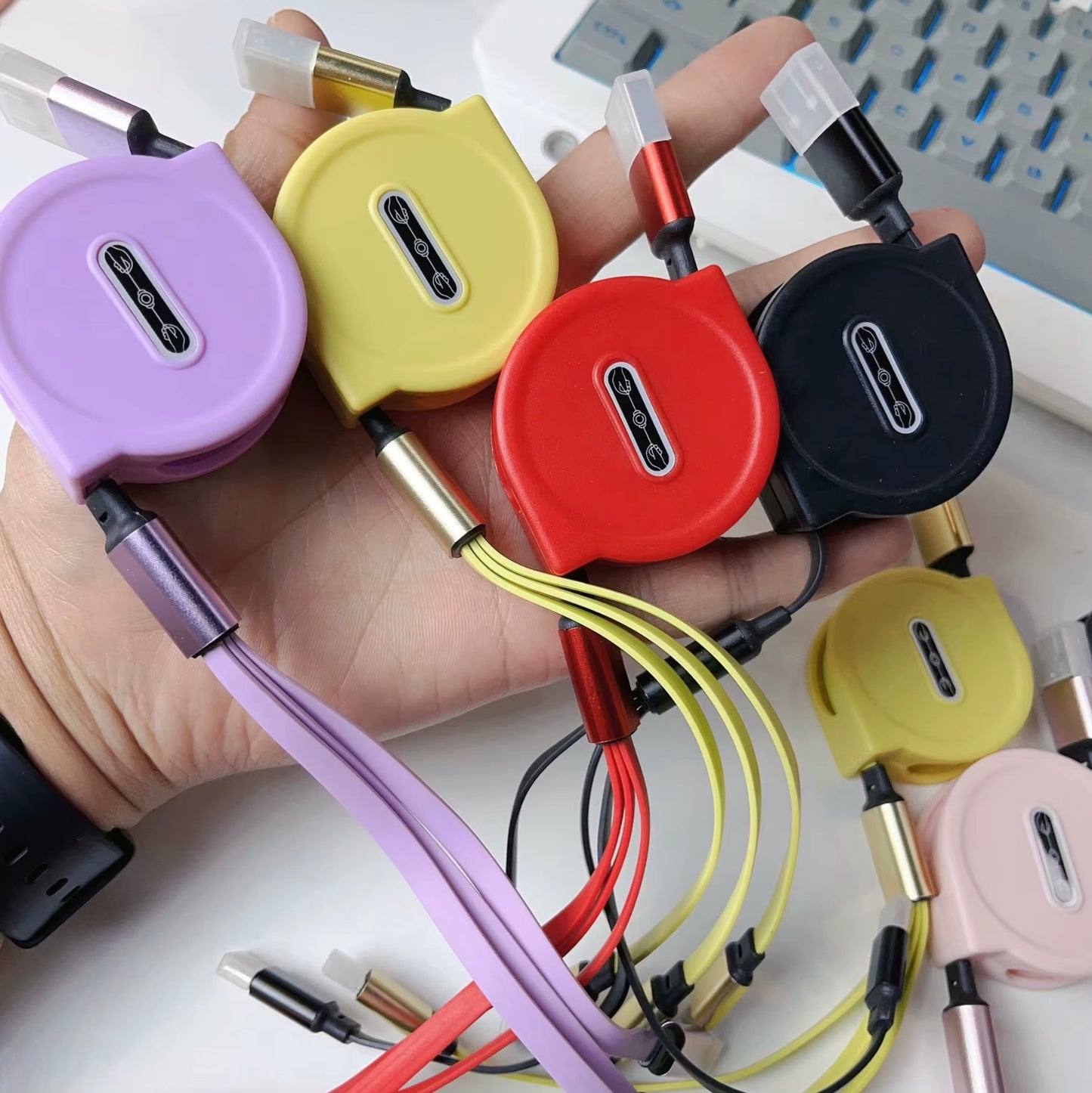 3 IN 1 RETRACTABLE CHARGER