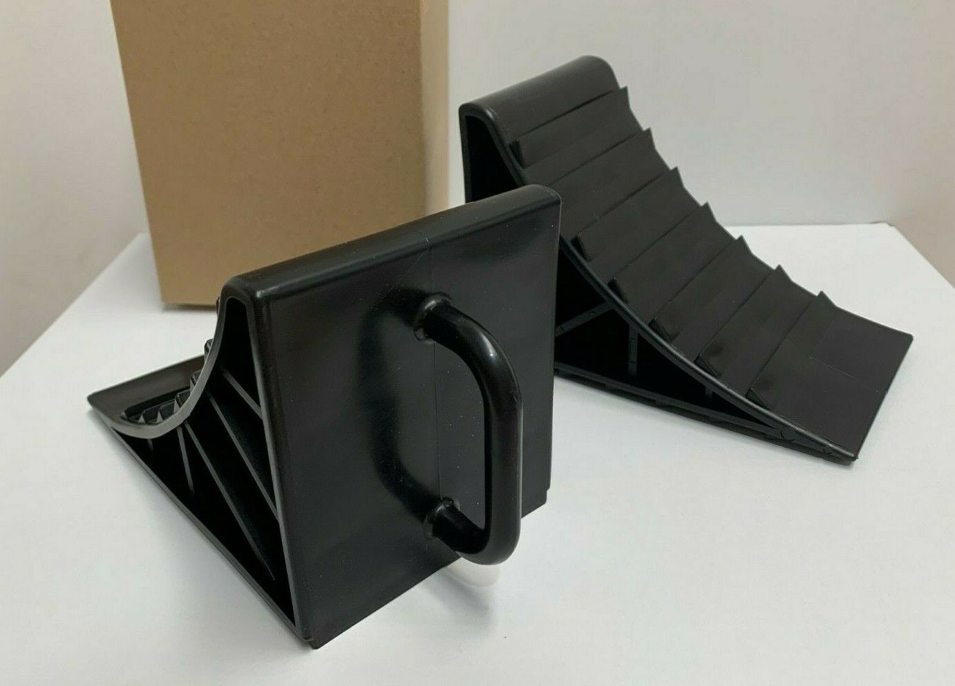Caravan Wheel Chocks - Heavy Duty - with handles - black colour - set of 2