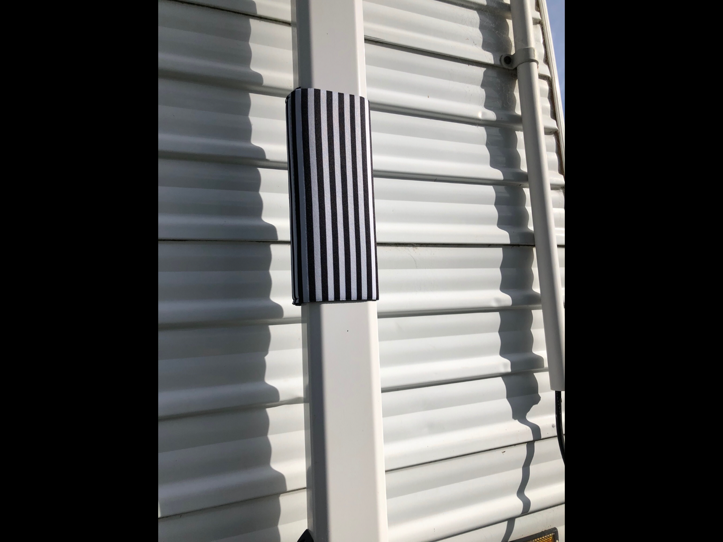 NEW Black and White Neoprene/Velcr Arm Tie Downs (Set of 2)