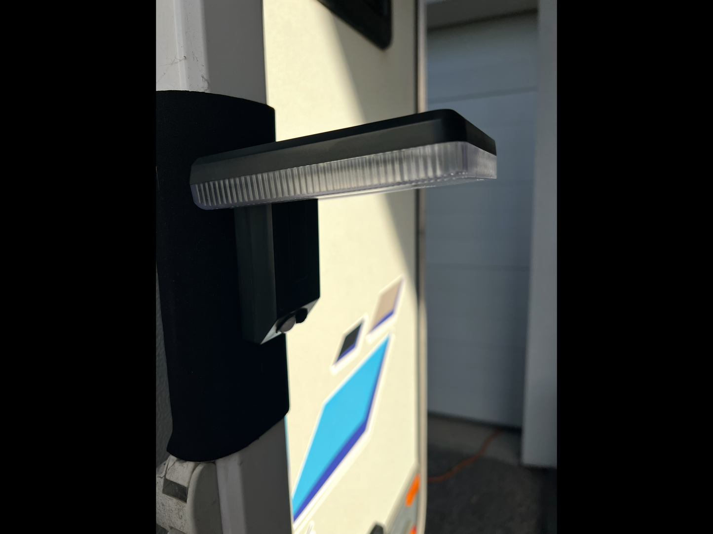 FOLD FLAT 30LED SOLAR LIGHT AND AWNING TIE DOWN STRAP